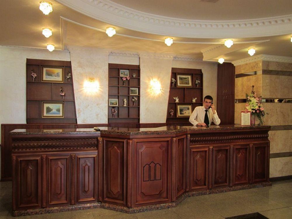 Soborniy Hotel Zaporizhia エクステリア 写真