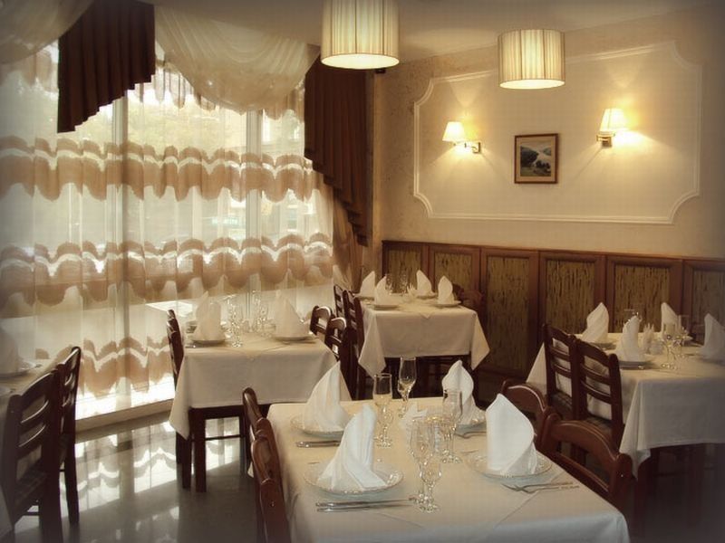 Soborniy Hotel Zaporizhia エクステリア 写真