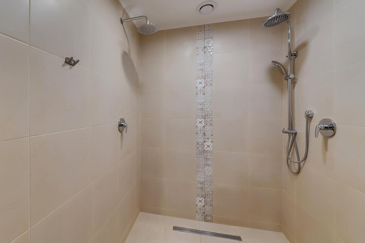 Soborniy Hotel Zaporizhia エクステリア 写真