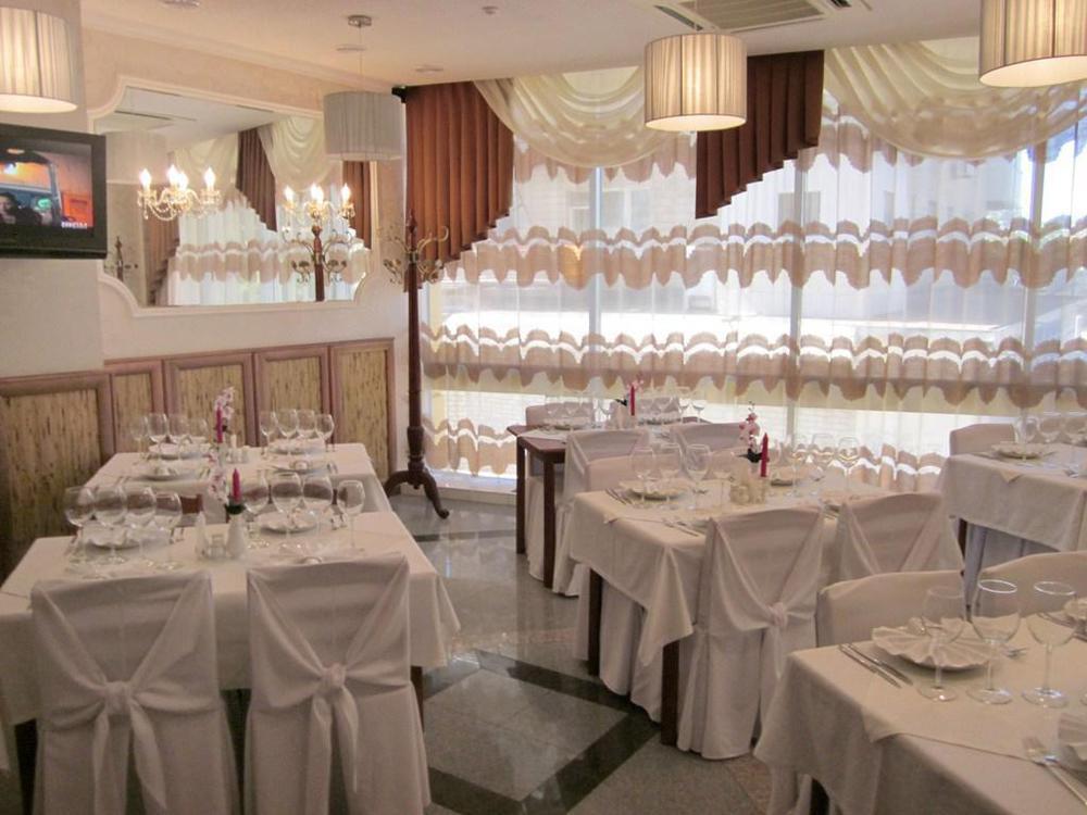 Soborniy Hotel Zaporizhia エクステリア 写真