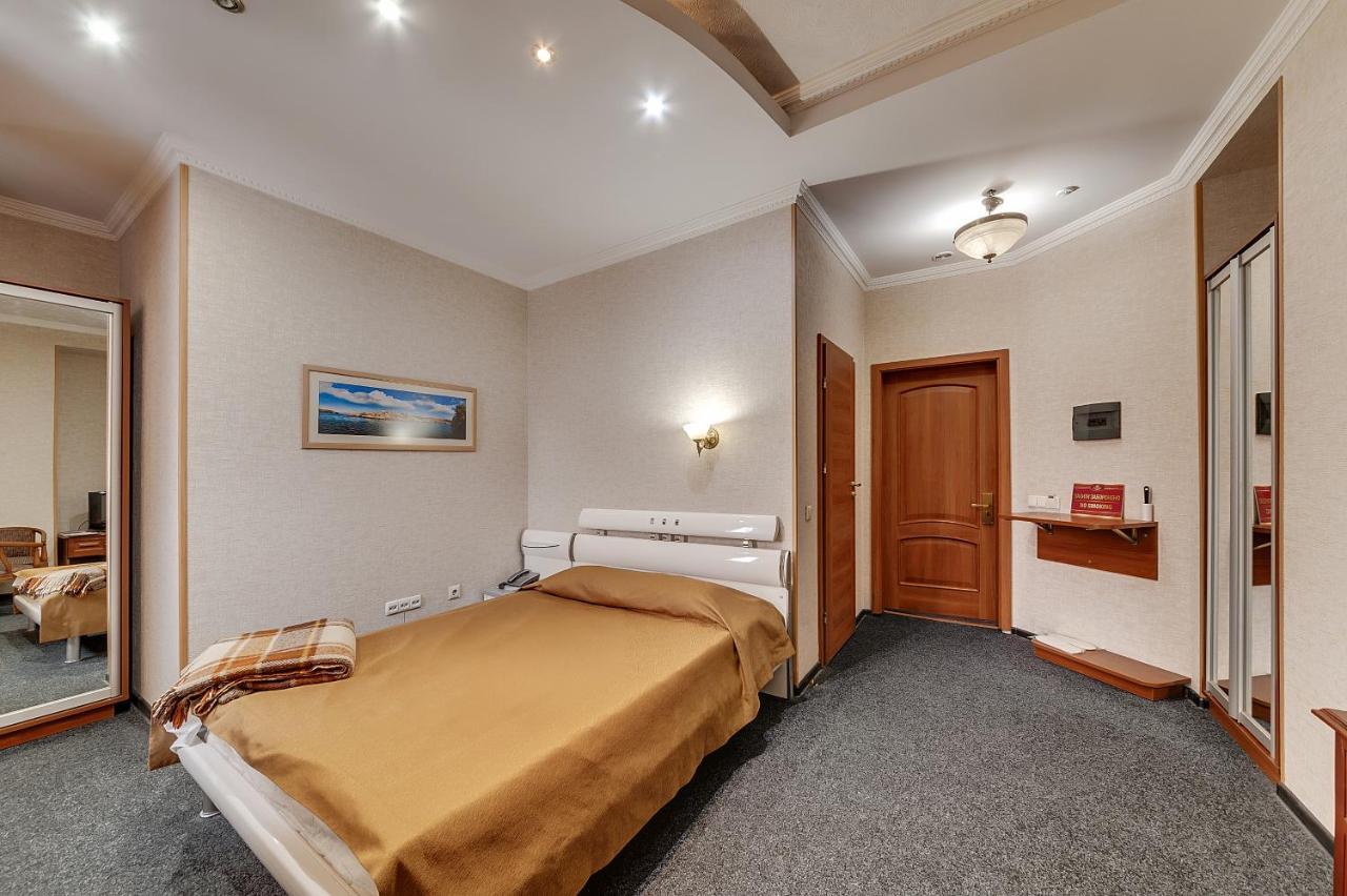 Soborniy Hotel Zaporizhia エクステリア 写真